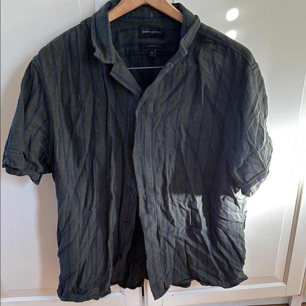 Banana Republic Green and Blue Casual Button Down Shirt